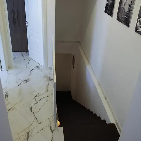 900 Bed & Breakfast Nola